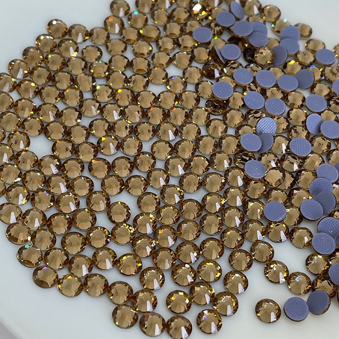 2058 ahumado topacio hot fix libre de plomo cristal piedras al por mayor