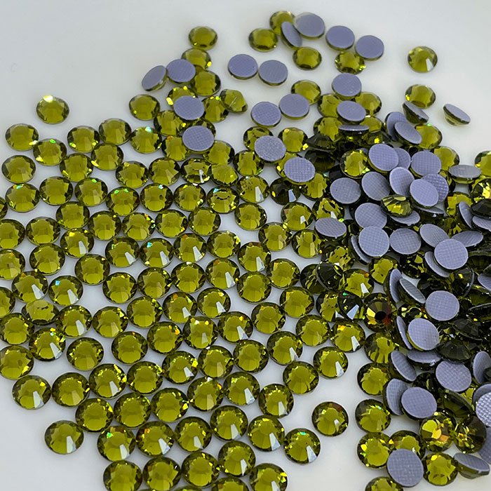 2058 venta directa de fábrica hot fix libre de plomo cristal piedras de ricino