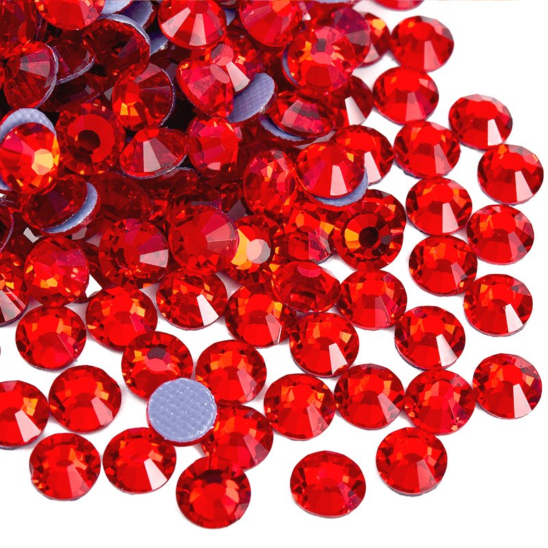 Pedrería hotfix Siam SS16 — el rojo rubí más intenso para pasiones y grandes ocasiones